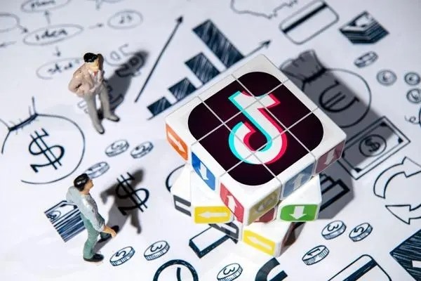 抖音头像发女头像好还是男生头像好?